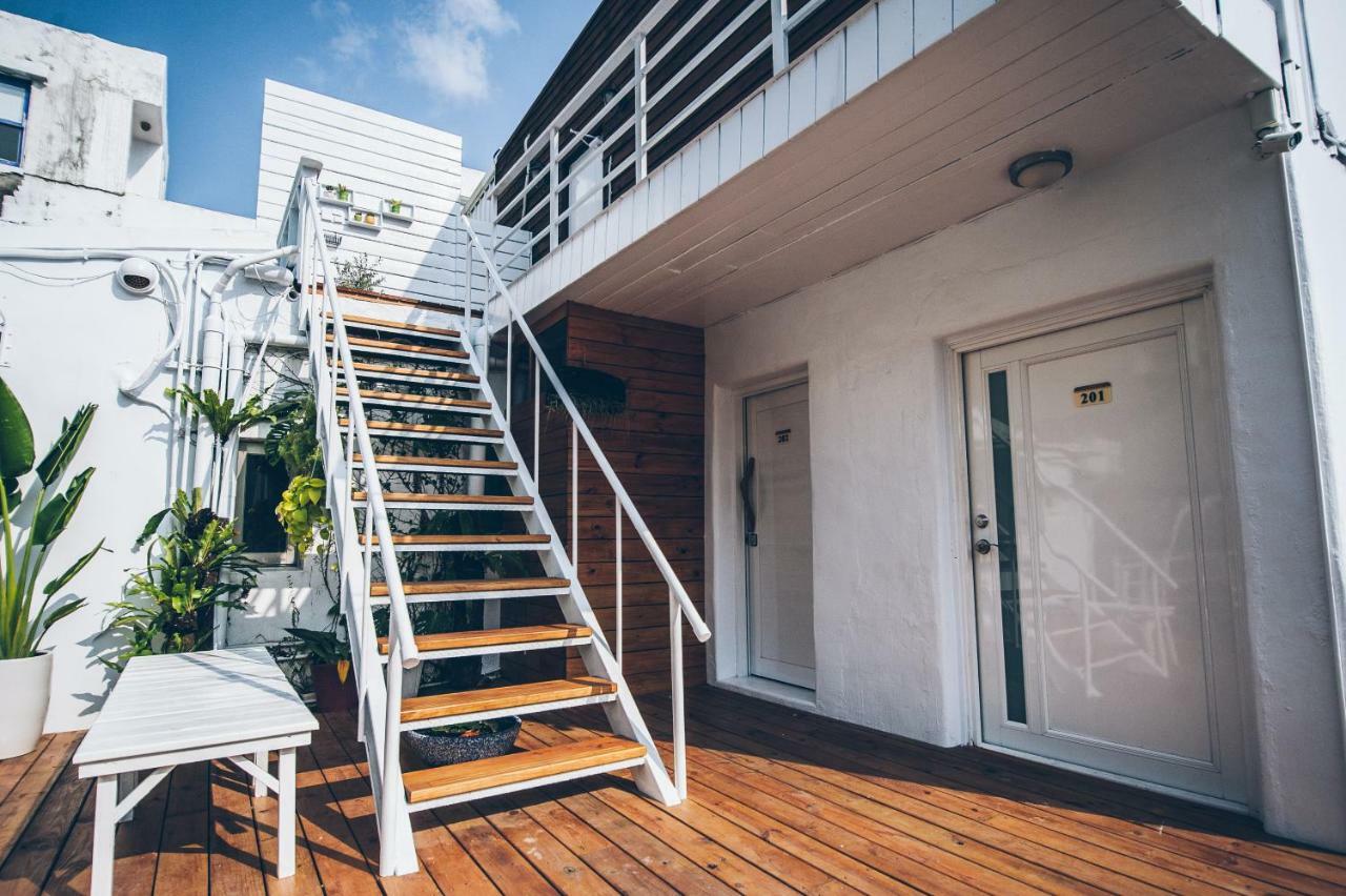 Yellow'S Kenting B&B Нануан Екстериор снимка